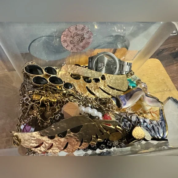 2lb pound, junk jewelry craft lot #QT53 - Picture 1 of 4